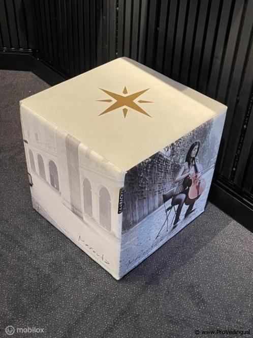 Online Veiling: Poef - 43x43x43cm, Huis en Inrichting, Barkrukken, Gebruikt