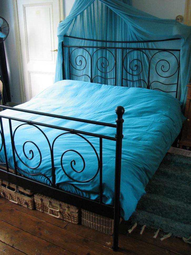 Noresund bedframe van Ikea, 160 x 200 cm, Huis en Inrichting, Slaapkamer | Bedden, Zo goed als nieuw, Tweepersoons, 160 cm, 200 cm