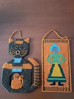 Handgeweven wanddecoratie poes en poppetje, Ophalen of Verzenden, Zo goed als nieuw