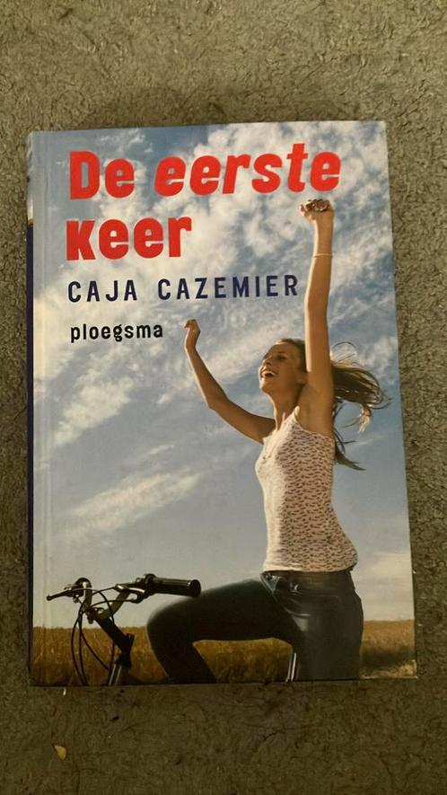 Caja Cazemier - De eerste keer, Boeken, Kinderboeken | Jeugd | 13 jaar en ouder, Zo goed als nieuw, Ophalen of Verzenden