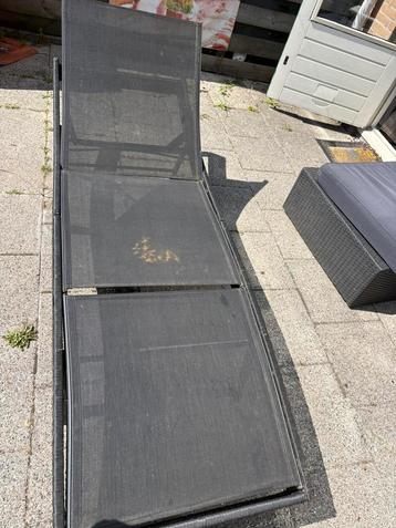2 x verstelbaar ligbed beschikbaar voor biedingen