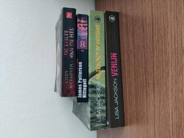 Verschillende thriller boeken beschikbaar voor biedingen