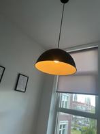 Zwarte metalen hanglamp met halfronde kap, Huis en Inrichting, Lampen | Hanglampen, Ophalen, Zo goed als nieuw, Metaal, Minder dan 50 cm