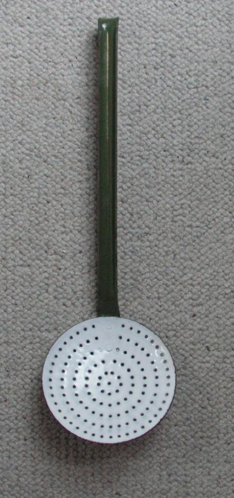 Emaille schuimspaan groen wit zeer mooie staat, Antiek en Kunst, Antiek | Emaille, Ophalen of Verzenden