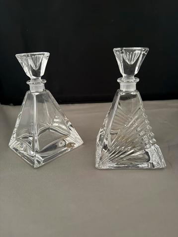 2 stuks Kleine kristallen karafjes AHSerie Bari en Riva beschikbaar voor biedingen