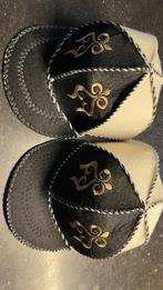 2 petten - afkomstig uit Kirgizië Nieuw, Ophalen of Verzenden, Nieuw, One size fits all, Pet
