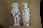 Stel biscuit porseleinen beelden man en vrouw met mand, Antiek en Kunst, Antiek | Porselein, Ophalen of Verzenden