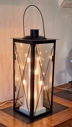 Grote Zwarte Lantaren 50H met Kaarsen Plateau op Stroom, Ophalen, Gebruikt, Overige materialen, Minder dan 25 cm