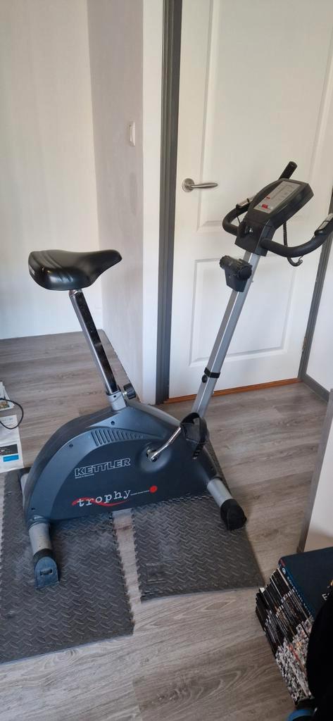 Hometrainer Kettler, Sport en Fitness, Fitnessapparatuur, Gebruikt, Hometrainer, Metaal, Ophalen
