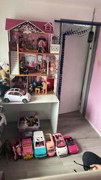 Poppen huis met Barbie’s en auto’s, Ophalen, Gebruikt, Poppenhuis