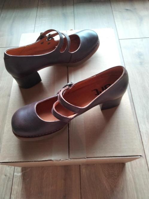 Damespumps van het merk Art in maat 40, Kleding | Dames, Schoenen, Zo goed als nieuw, Pumps, Bruin, Ophalen of Verzenden