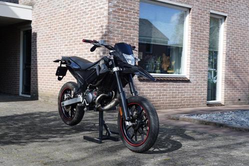 Derbi Senda SM 50 Xtreme limited edition 2019, Fietsen en Brommers, Brommers | Derbi, Gebruikt, Maximaal 45 km/u, Ophalen