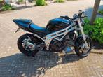 Hyosung 650 naked Zwart, weinig KMs V-Twin blok, dik geluid!, 2 cilinders, Particulier, Meer dan 35 kW, 650 cc