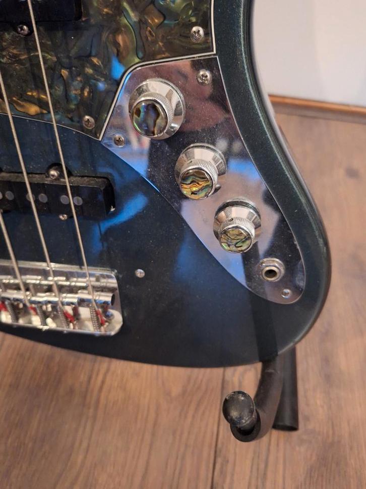 Fender jazz Bass - Groene schoonheid!, Muziek en Instrumenten, Snaarinstrumenten | Gitaren | Bas, Gebruikt, Elektrisch, Ophalen of Verzenden