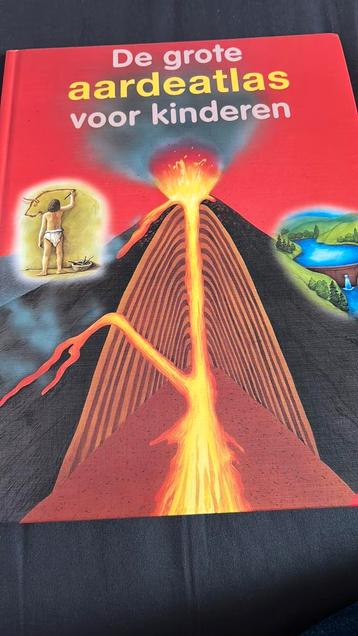 Grote aardeatlas beschikbaar voor biedingen