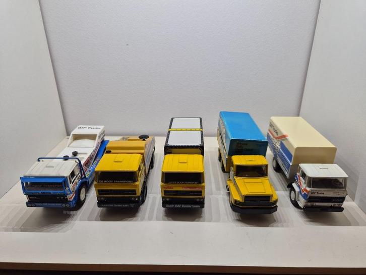5 x Parijs - Dakar DAF, Hobby en Vrije tijd, Modelauto's | 1:50, Zo goed als nieuw, Bus of Vrachtwagen, Lion Toys, Ophalen of Verzenden