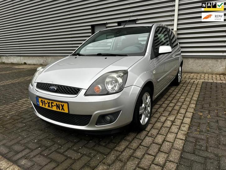 Ford Fiesta 1.3-8V Futura, Auto's, Ford, Bedrijf, Te koop, Fiësta, ABS, Airbags, Airconditioning, Boordcomputer, Centrale vergrendeling