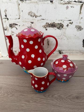 Oilily servies - theepot, suikerpot en melkkannetje beschikbaar voor biedingen