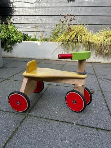 Houten loopfiets beschikbaar voor biedingen