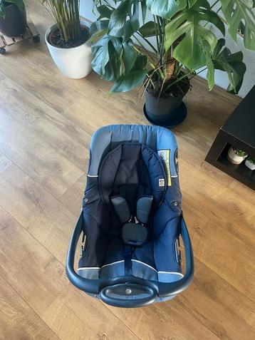 Baby autostoeltje  beschikbaar voor biedingen