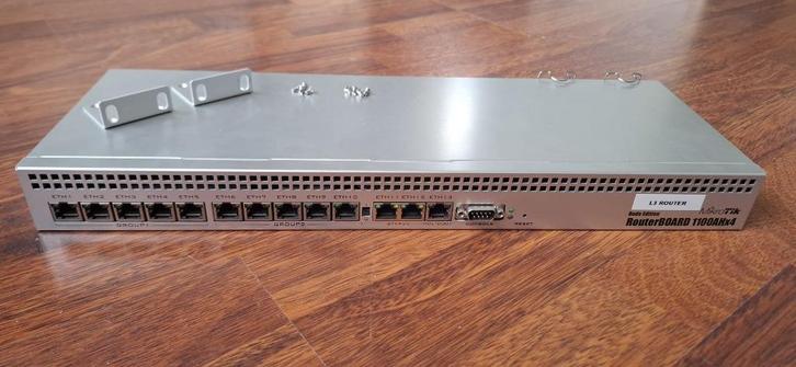 MikroTik RB1100Dx4 Dude Edition, Computers en Software, Routers en Modems, Zo goed als nieuw, Router, Ophalen of Verzenden