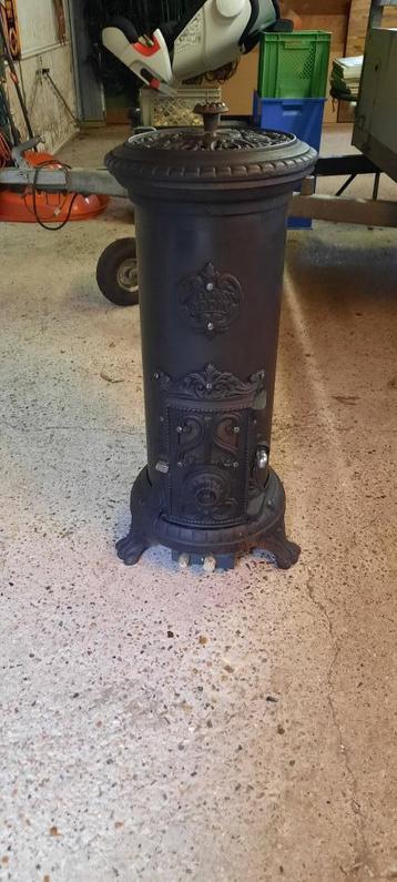 Godin gietijzeren nostalgische gaskachel beschikbaar voor biedingen