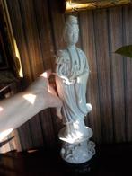 vintage keramieke quan yin op onderbord. groot!, Ophalen