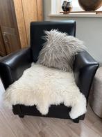 stoel  / fauteuil evt. Met kussen/vacht), Ophalen, Zo goed als nieuw, 75 tot 100 cm