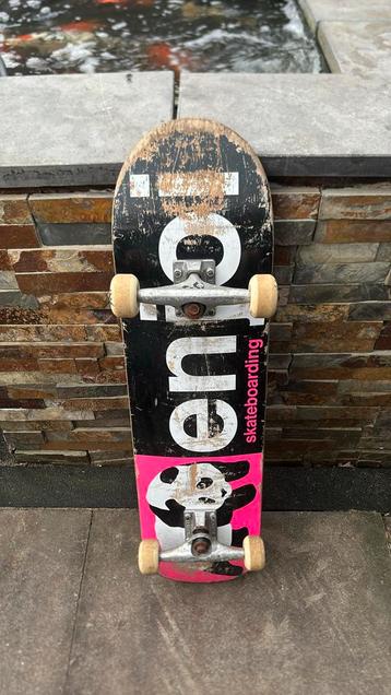 Enjoi skateboard beschikbaar voor biedingen