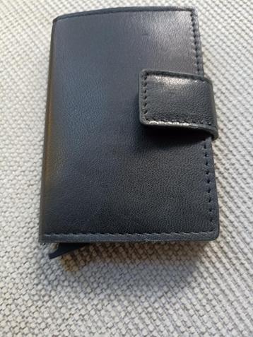 Card protector nieuw  beschikbaar voor biedingen