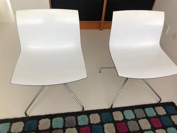 4 Catifa 46 draaistoelen Arper beschikbaar voor biedingen
