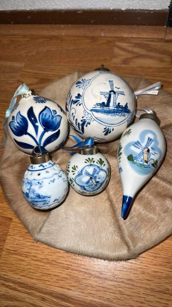 Delfts Blauw Kerstbal - Handgeschilderd, Diversen, Kerst, Nieuw, Ophalen of Verzenden