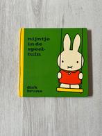 Boek Nijntje in de speeltuin, Ophalen of Verzenden, Gelezen