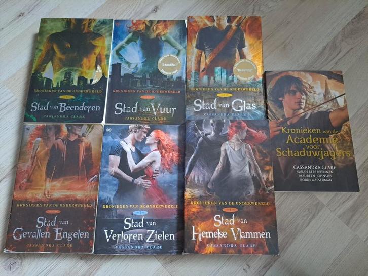 Cassandra Clare - Kronieken van de Onderwereld - 7 Boeken, Boeken, Fantasy, Gelezen, Ophalen of Verzenden