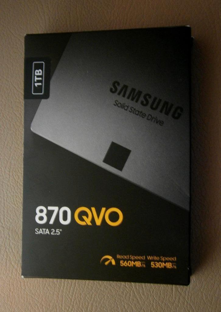 Samsung 870 QVO 1TB SATA III SSD (aanschafdatum Mei 2025), Computers en Software, Harde schijven, Zo goed als nieuw, Desktop, Intern