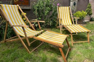 Vintage strandstoelen met voetensteun. beschikbaar voor biedingen