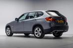 BMW X1 sDrive 18i Executive Aut. [ Cruise Navigatie trekhaak, Auto's, BMW, 4 cilinders, 150 pk, Origineel Nederlands, Zilver of Grijs