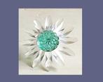 Swarovski Margriet groen met doos echtheids-logo op blad, Verzamelen, Swarovski, Ophalen of Verzenden, Zo goed als nieuw, Figuurtje