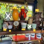 Verschillende West-Germany Vasen en Bloempotten, Ophalen of Verzenden, Overige kleuren, Aardewerk of Porselein, Minder dan 50 cm