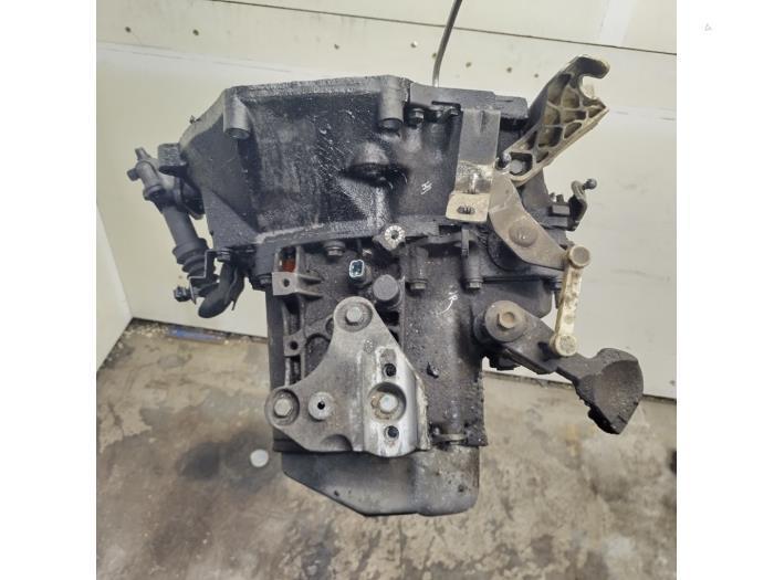 Versnellingsbak van een Peugeot 207, Auto-onderdelen, Transmissie en Toebehoren, Peugeot, Gebruikt, 3 maanden garantie, Ophalen of Verzenden