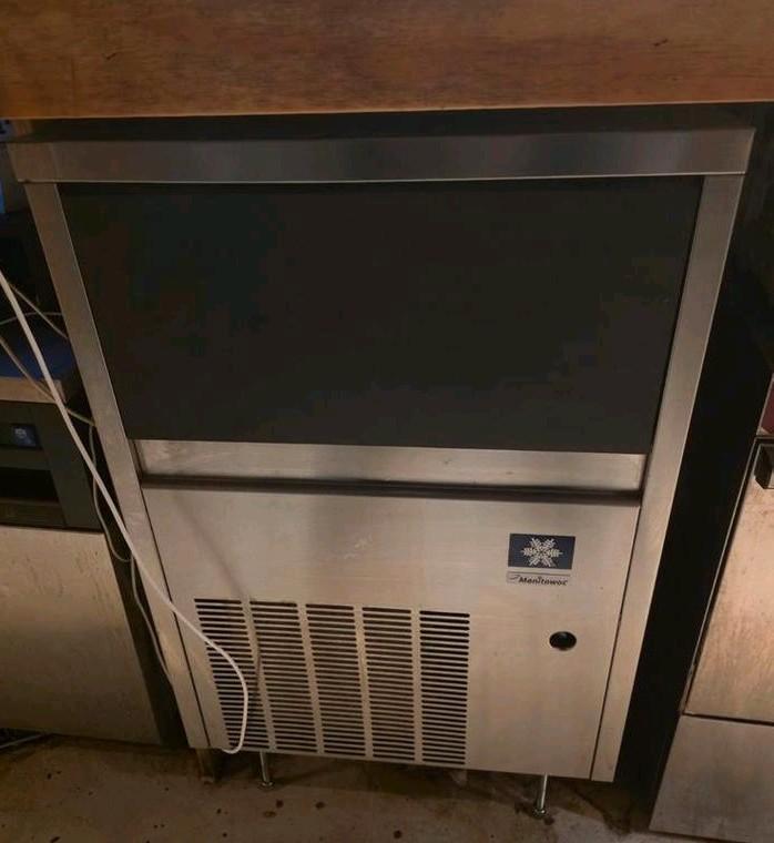 Manitowoc schilferijsmachine werkt, heeft onderhoud nodig, Witgoed en Apparatuur, IJsmachines, Gebruikt, Zelfvriezend, Ophalen