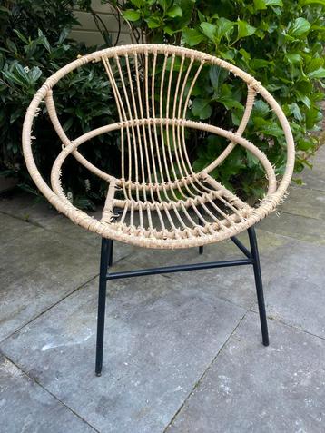 Gratis! Rotan look stoel - stoel voor volwassene  beschikbaar voor biedingen