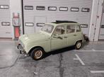 Renault 4 L beige met trekhaak, Hobby en Vrije tijd, Modelauto's | 1:18, Ophalen of Verzenden, Nieuw, Solido