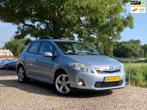 Toyota Auris 1.8 Full Hybrid Executive | Clima + Cruise + Na, Euro 5, Parkeersensor, Zwart, 4 cilinders