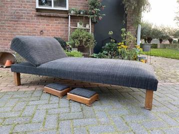 Sofa beschikbaar voor biedingen