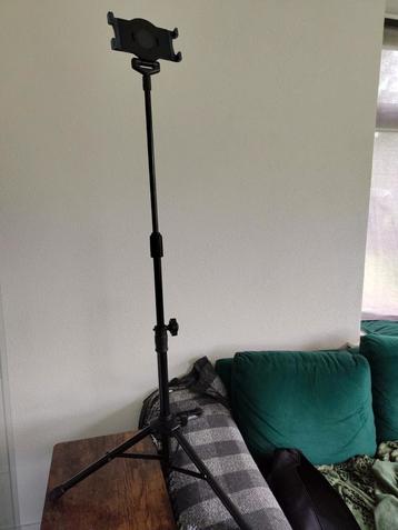 Muziek standaard voor een tablet zwart 2.2kilo in draagzak  beschikbaar voor biedingen