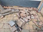 Restpartij stenen en houten palen, Tuin en Terras, Tegels en Klinkers, Ophalen of Verzenden, Gebruikt, Beton, Klinkers