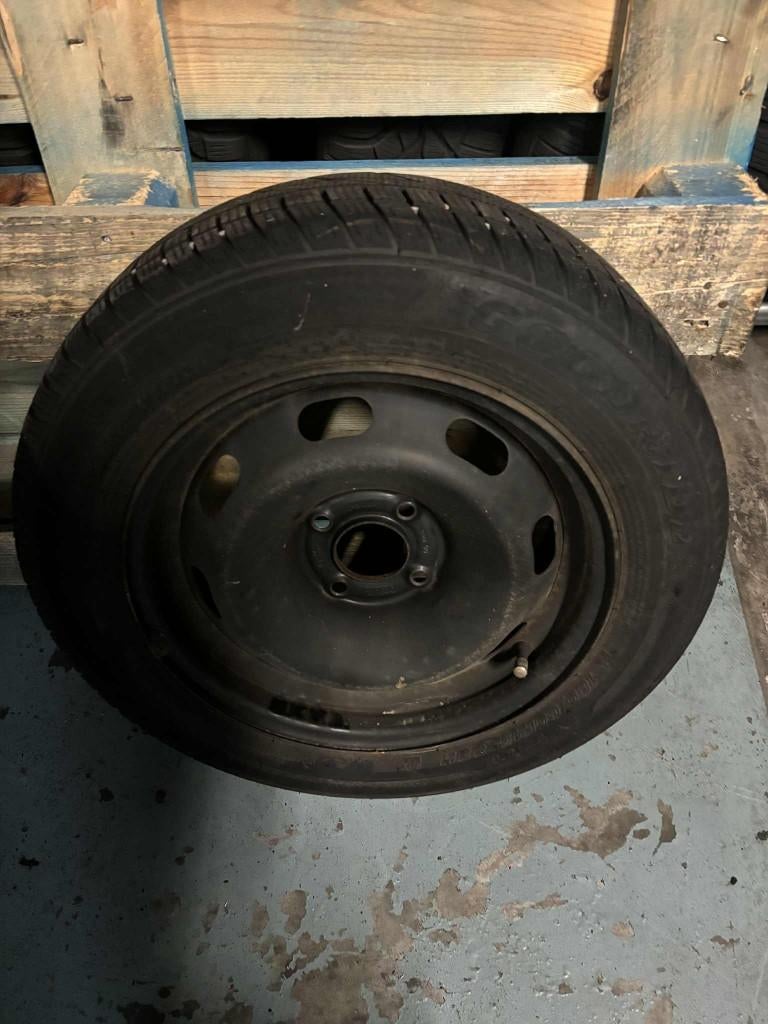 winterbanden Peugeot 2008, Ophalen of Verzenden, Gebruikt