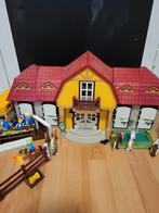 zeer uitgebreide paarden manege van playmobiel, Ophalen of Verzenden, Zo goed als nieuw
