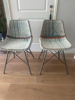 2 kuip stoelen stalen pootjes met blauw witte stof, Ophalen, Gebruikt, Twee, Blauw